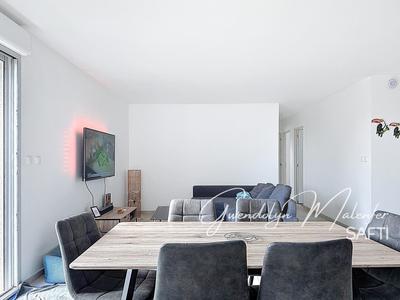 Maison - 85 m² - 5 pièces