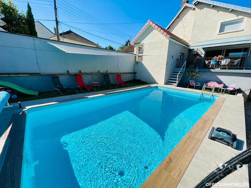 Maison - 168 m² - 6 pièces