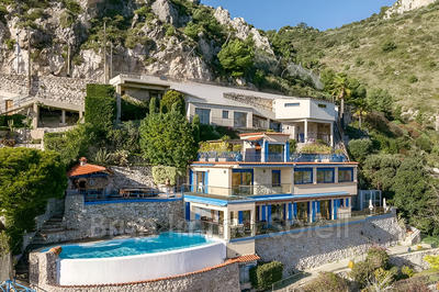 Maison - 178 m² - 7 pièces