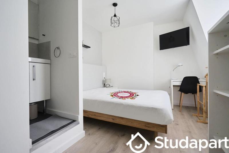 Chambre - 9 m² - 1 pièce