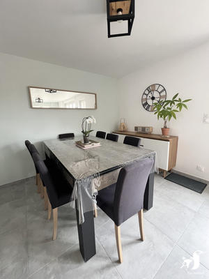 Maison - 95 m² - 5 pièces