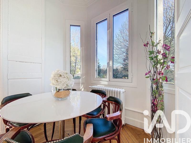 Maison - 471 m² - 11 pièces