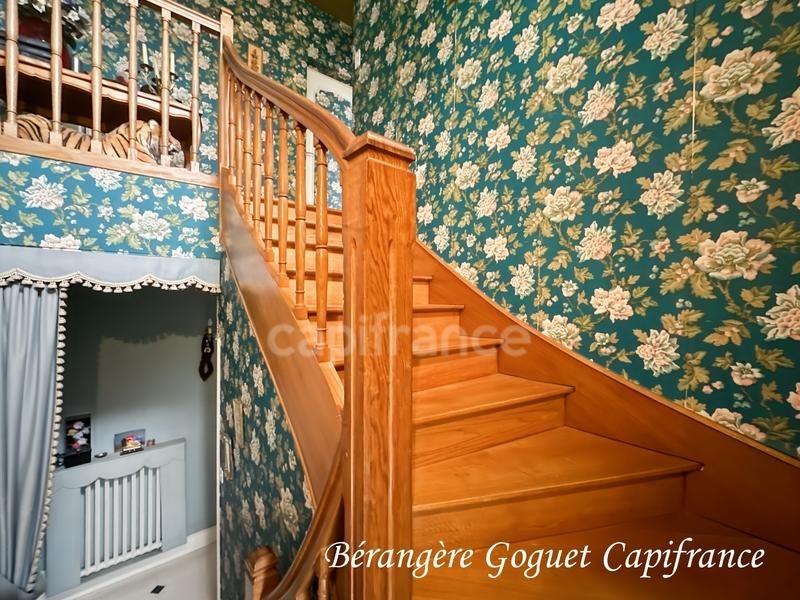 Maison - 174 m² - 8 pièces