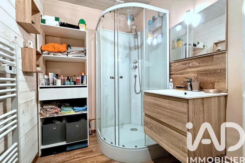 Maison - 217 m² - 12 pièces