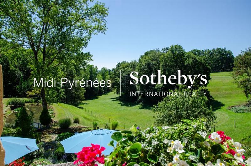 Maison de maîtres - 320 m² - 14 pièces