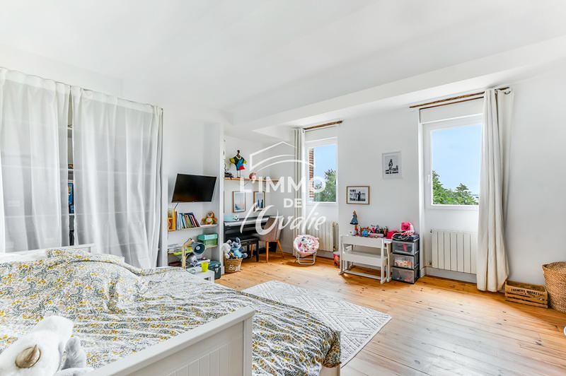 Maison - 282 m² - 8 pièces