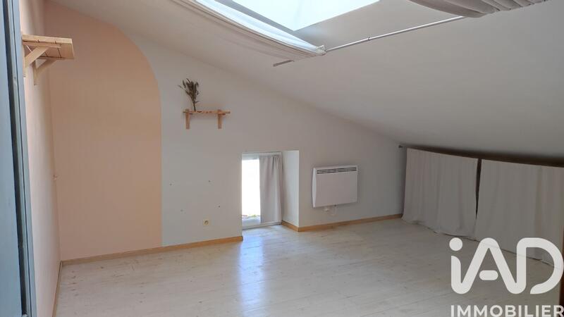 Maison - 250 m² - 8 pièces