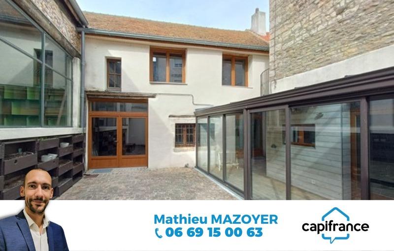 Maison - 398 m² - 8 pièces