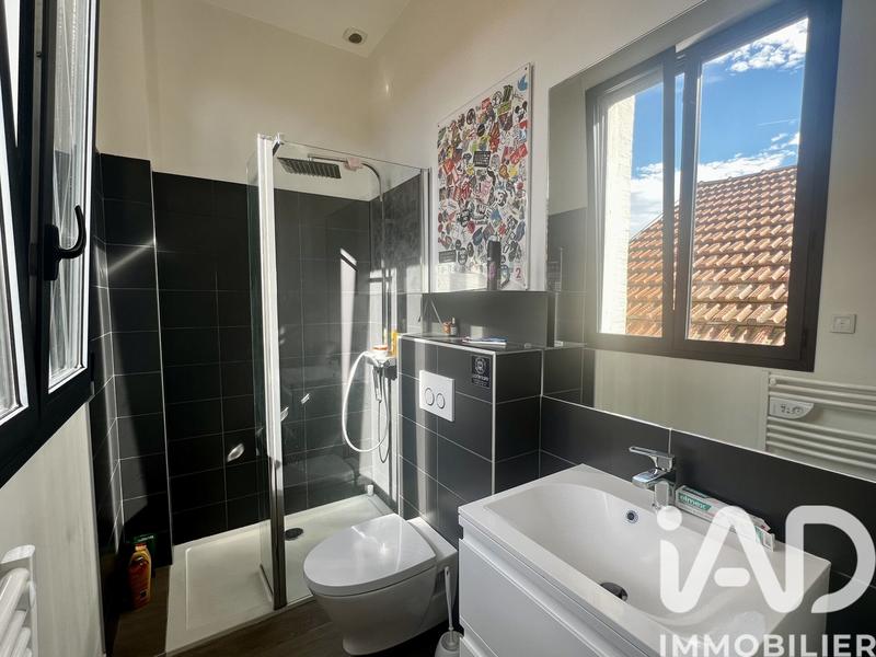 Maison - 225 m² - 7 pièces