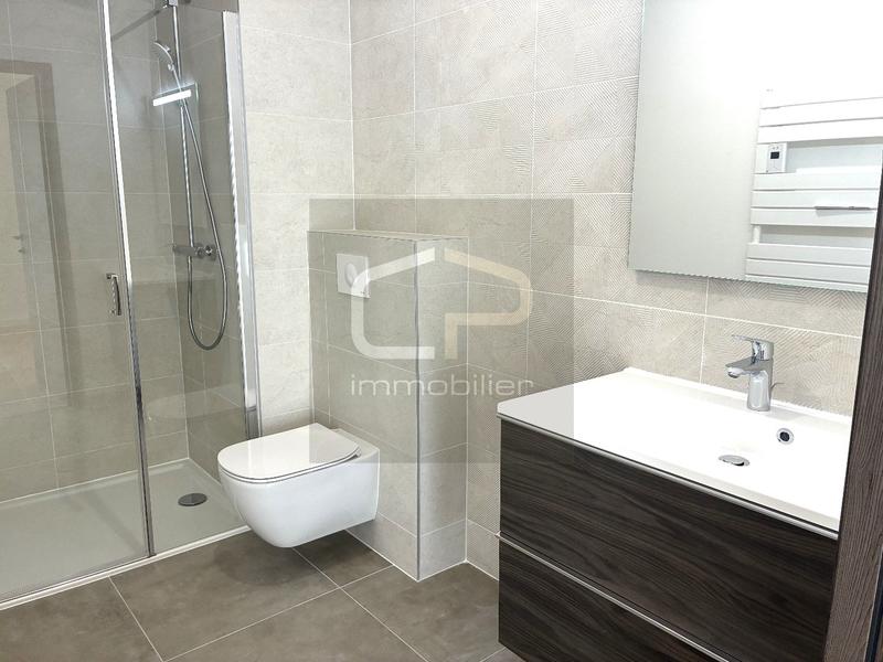 Appartement - 93 m² - 4 pièces