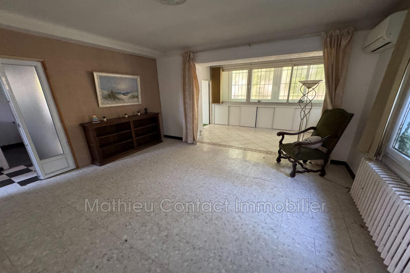 Maison - 250 m² - 10 pièces