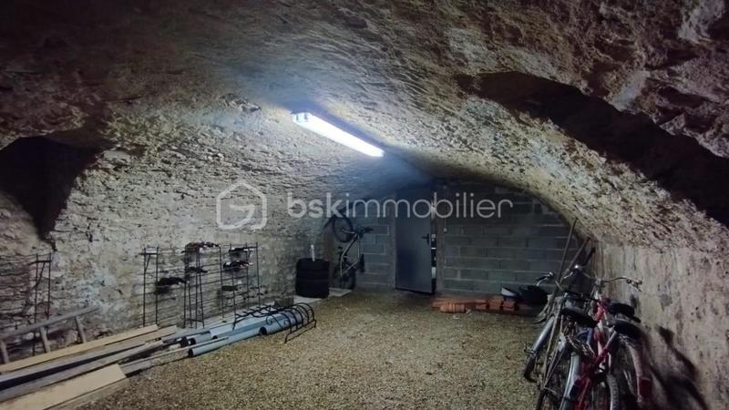 Demeure - 228 m² - 8 pièces