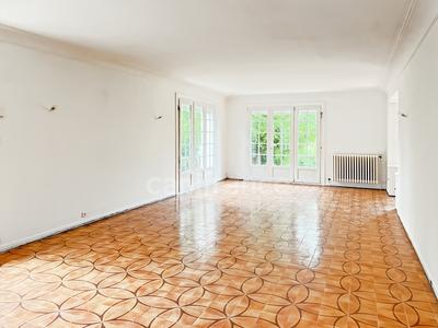 Maison - 142 m² - 6 pièces