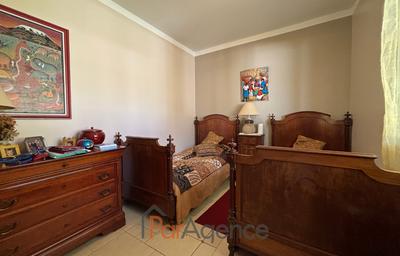 Maison - 235 m² - 6 pièces