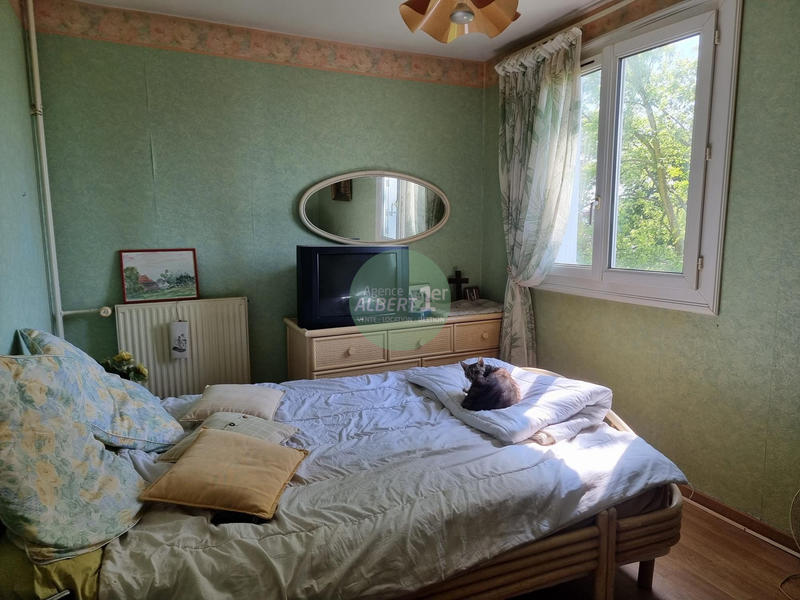 Appartement - 104 m² - 4 pièces