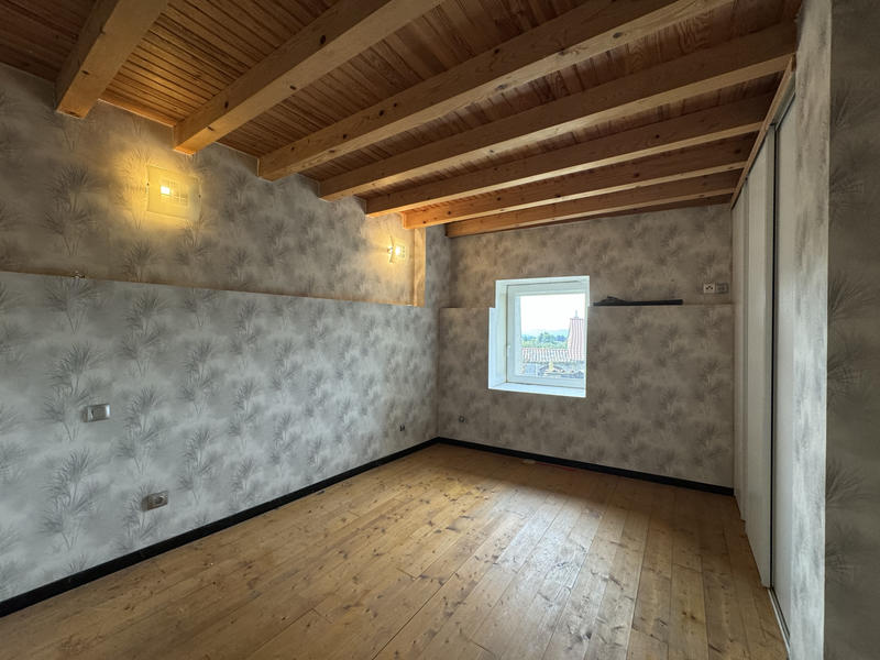 Maison - 161 m² - 7 pièces