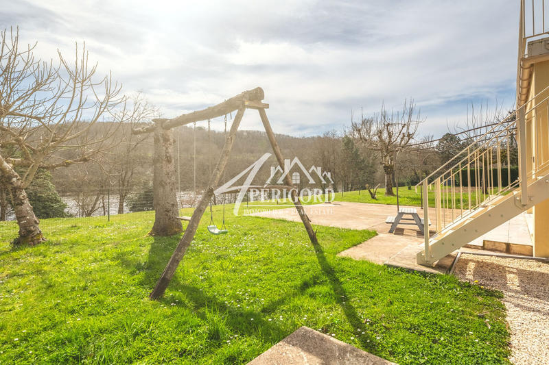 Maison contemporaine - 203 m² - 7 pièces