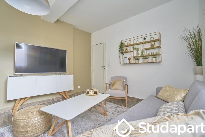 Chambre - 13 m² - 1 pièce