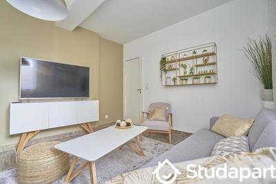 Chambre - 13 m² - 1 pièce