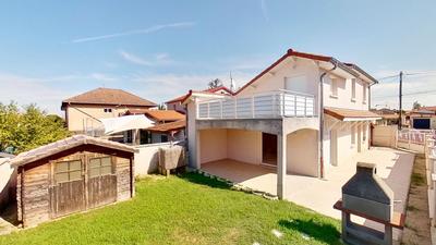 Maison - 95 m² - 4 pièces