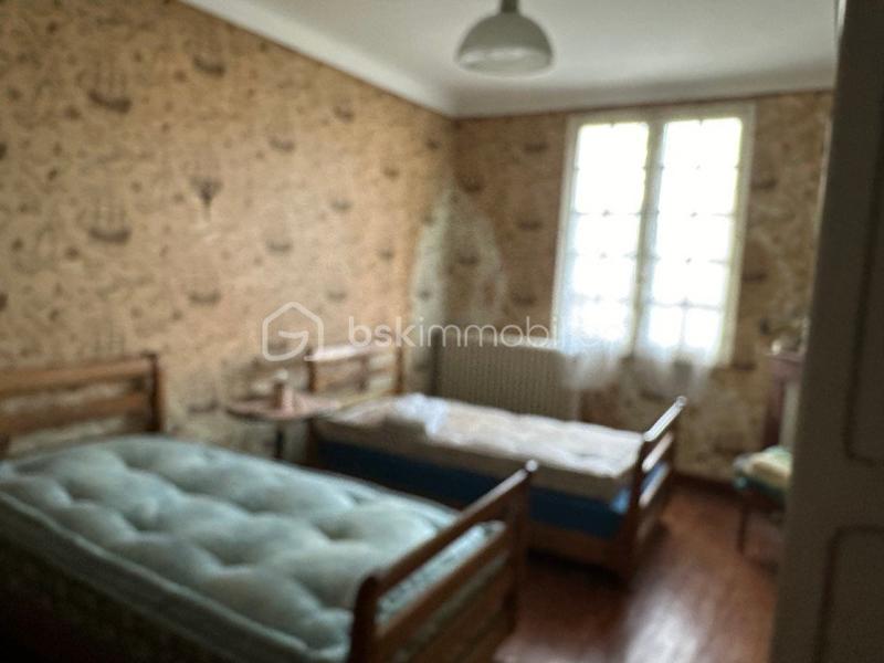 Maison - 282 m² - 11 pièces