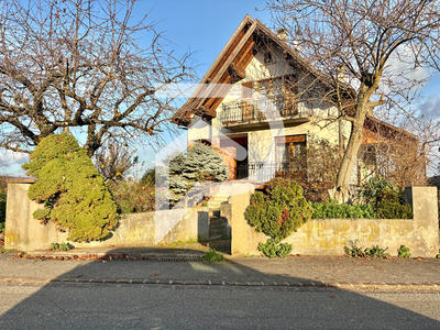 Maison - 140 m² - 5 pièces