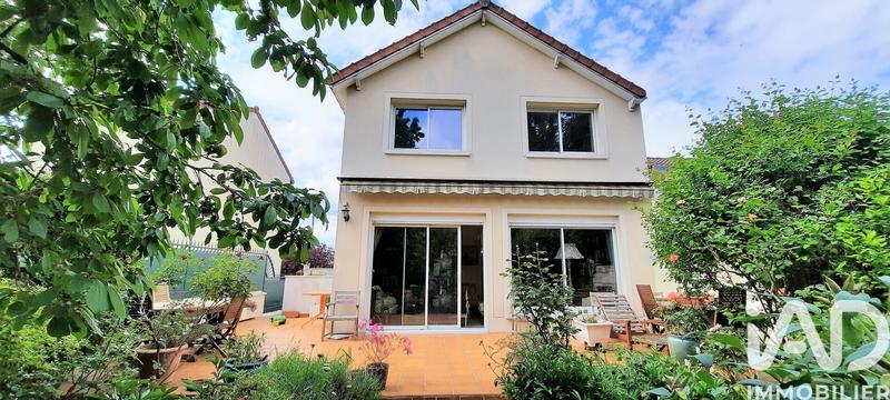 Maison - 180 m² - 7 pièces
