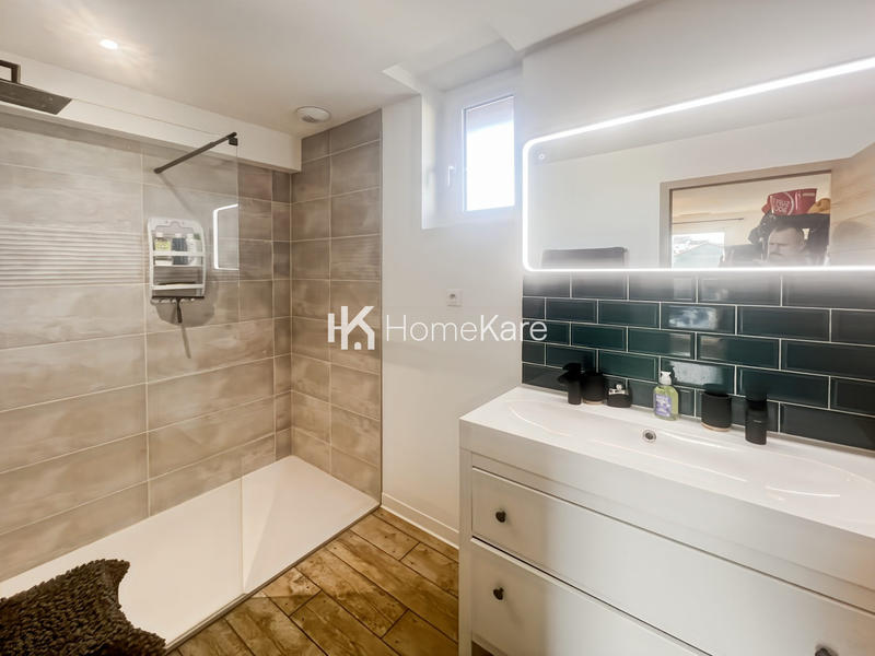 Maison - 100 m² - 6 pièces