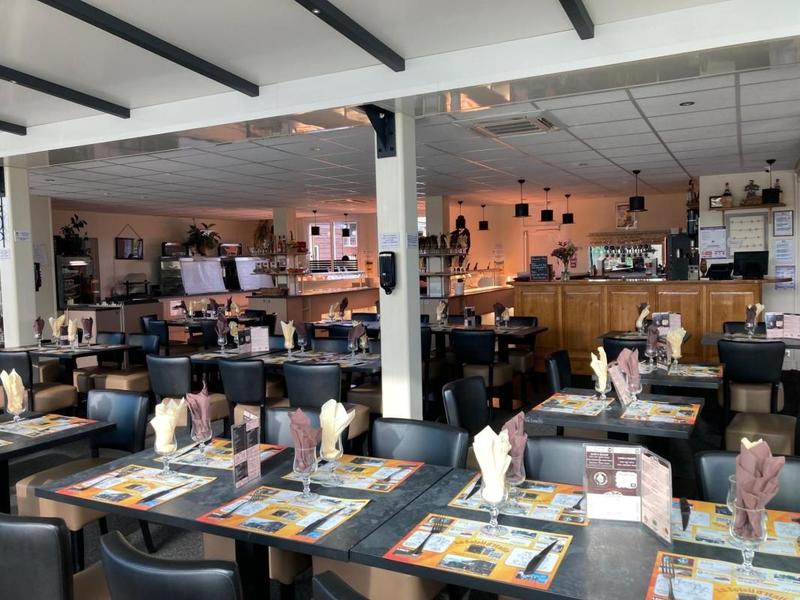 Fonds de commerce - 2 600 m²