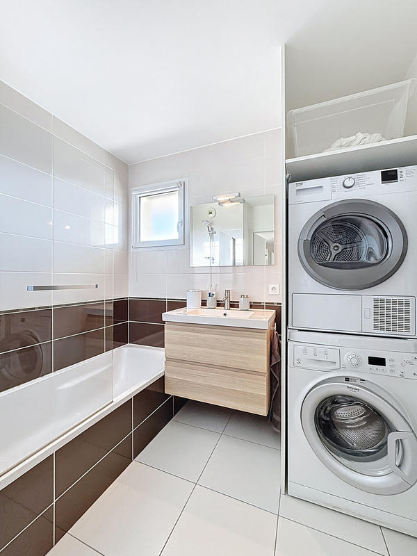 Appartement - 85 m² - 4 pièces