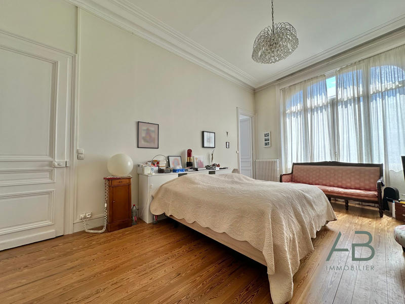 Maison ancienne - 289 m² - 10 pièces