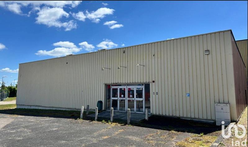 Local commercial - 4 000 m²