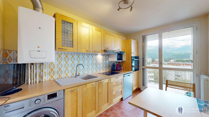 Appartement - 97 m² - 5 pièces