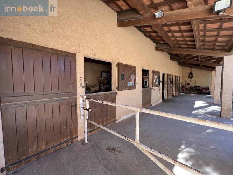 Maison - 150 m² - 4 pièces