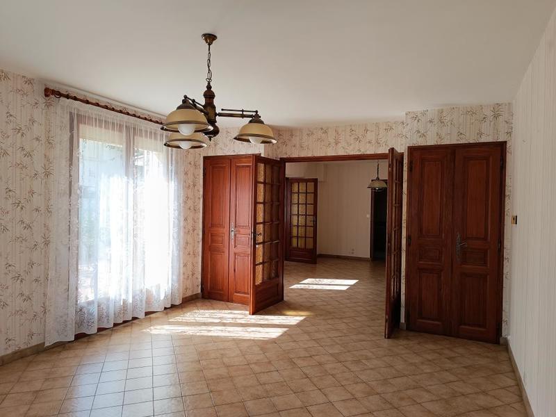 Maison - 150 m² - 9 pièces