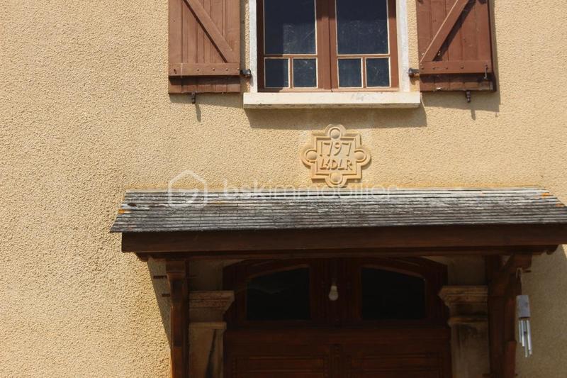 Corps de ferme - 230 m² - 7 pièces