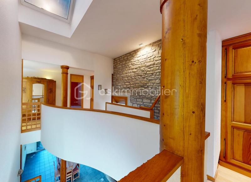 Corps de ferme - 410 m² - 9 pièces