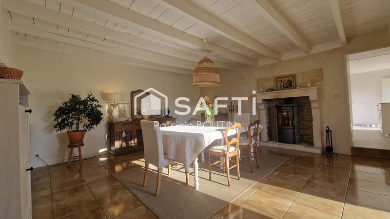 Maison - 204 m² - 7 pièces