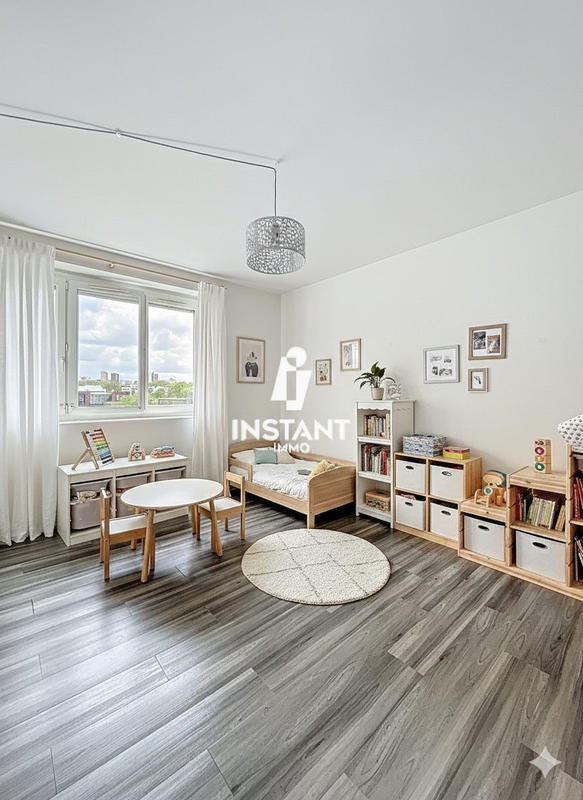 Appartement - 95 m² - 4 pièces