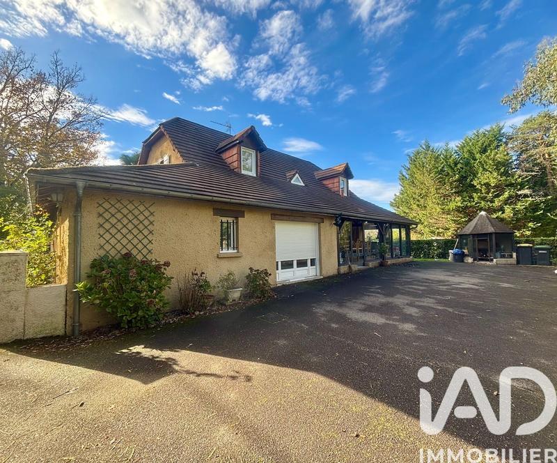 Maison - 200 m² - 8 pièces