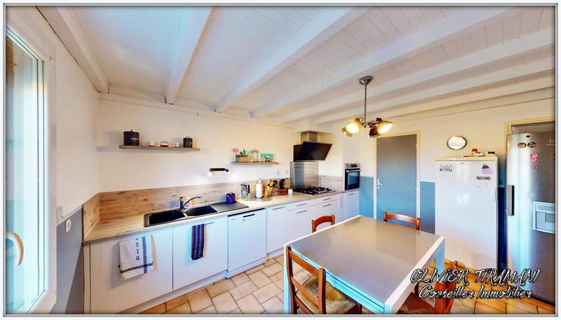 Maison - 204 m² - 10 pièces