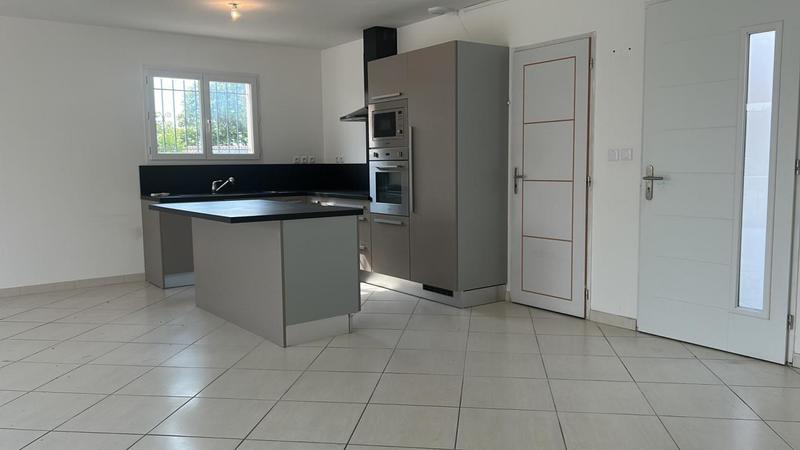 Villa - 90 m² - 4 pièces