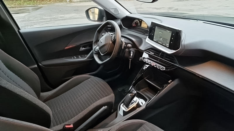 Peugeot 2008 bluehdi 130 ss eat8 active business