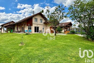 Maison - 248 m² - 13 pièces