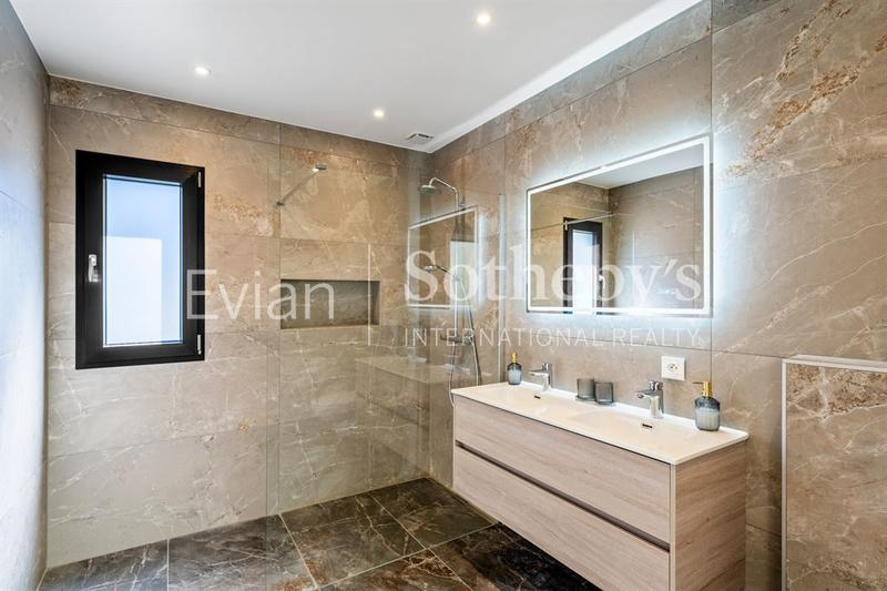 Maison - 171 m² - 6 pièces