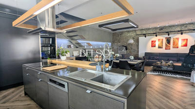 Maison - 236 m² - 6 pièces