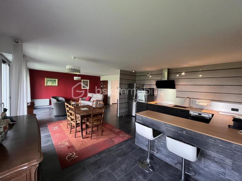 Appartement - 97 m² - 3 pièces