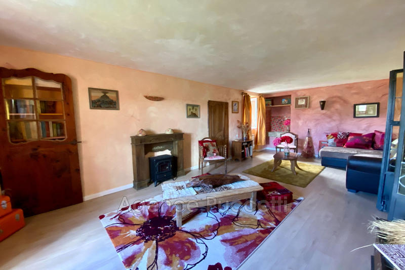 Maison de village - 273 m² - 7 pièces
