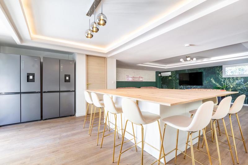 Maison de ville - 320 m² - 16 pièces