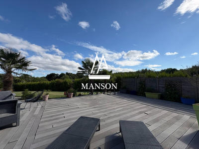 Maison contemporaine - 173 m² - 8 pièces